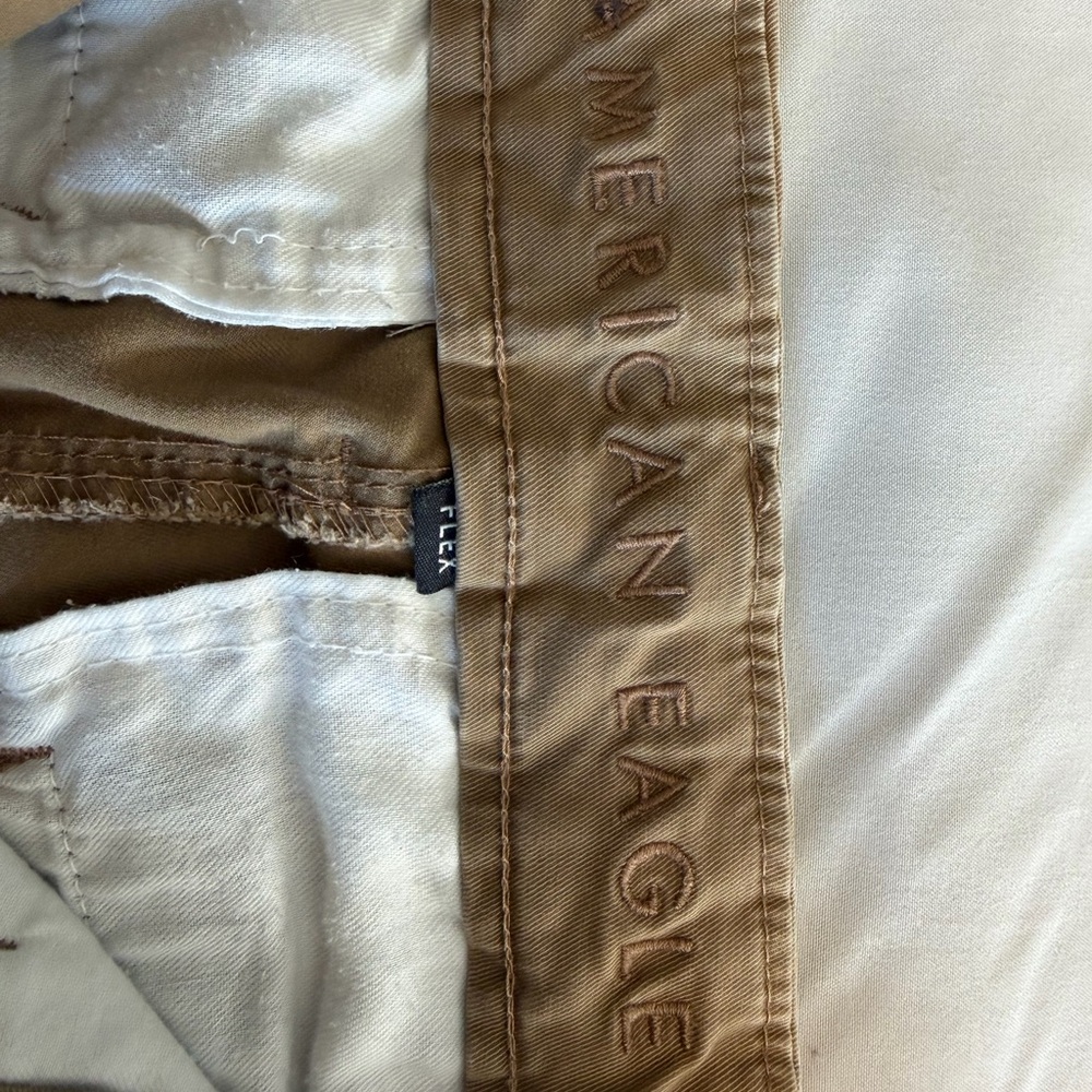 American Eagle Outfitters Men's Khaki Chinos - Picture 2 of 5